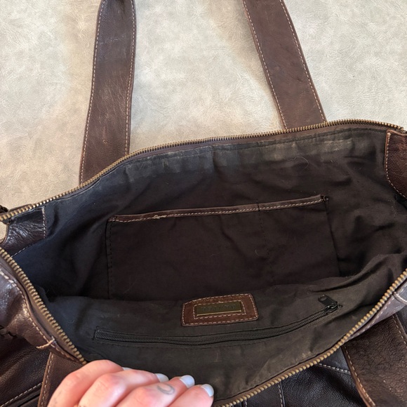 Danier dark brown genuine leather duffle shoulder bag - Picture 15 of 15